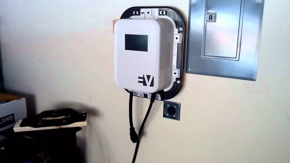 Emergency electrician providing emergency electrical service in San Bernardino, CA - Live Conductors Electric