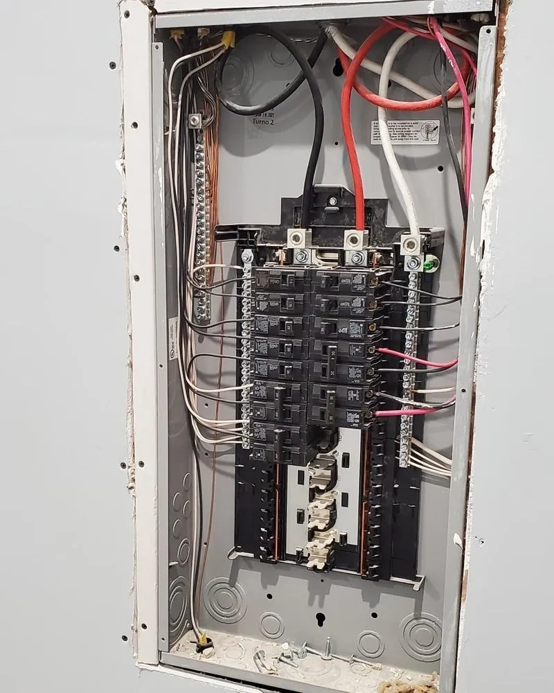 Slide of Live Neutral Consultant