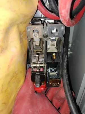 Live Neutral Consultant Logo