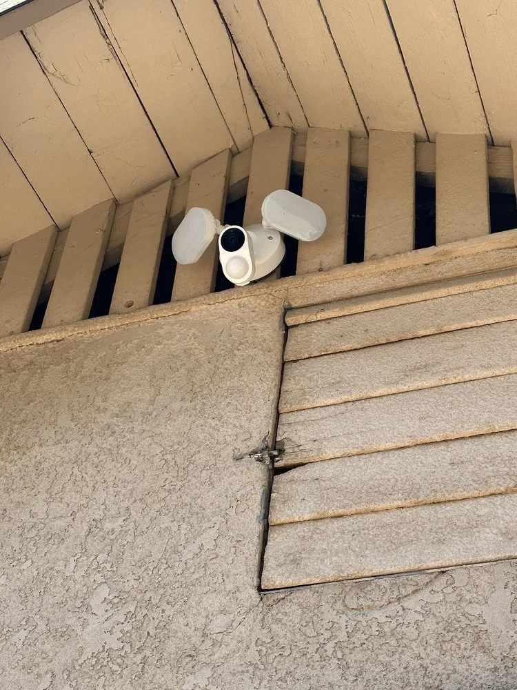 Slide of Live Wire Custom Wiring & Tv Mounting