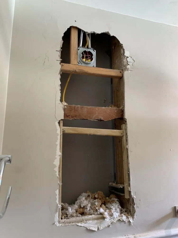 Slide of Live Wire Electric Inc