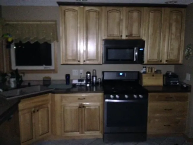 Slide of Live Wire Electrical Contracting