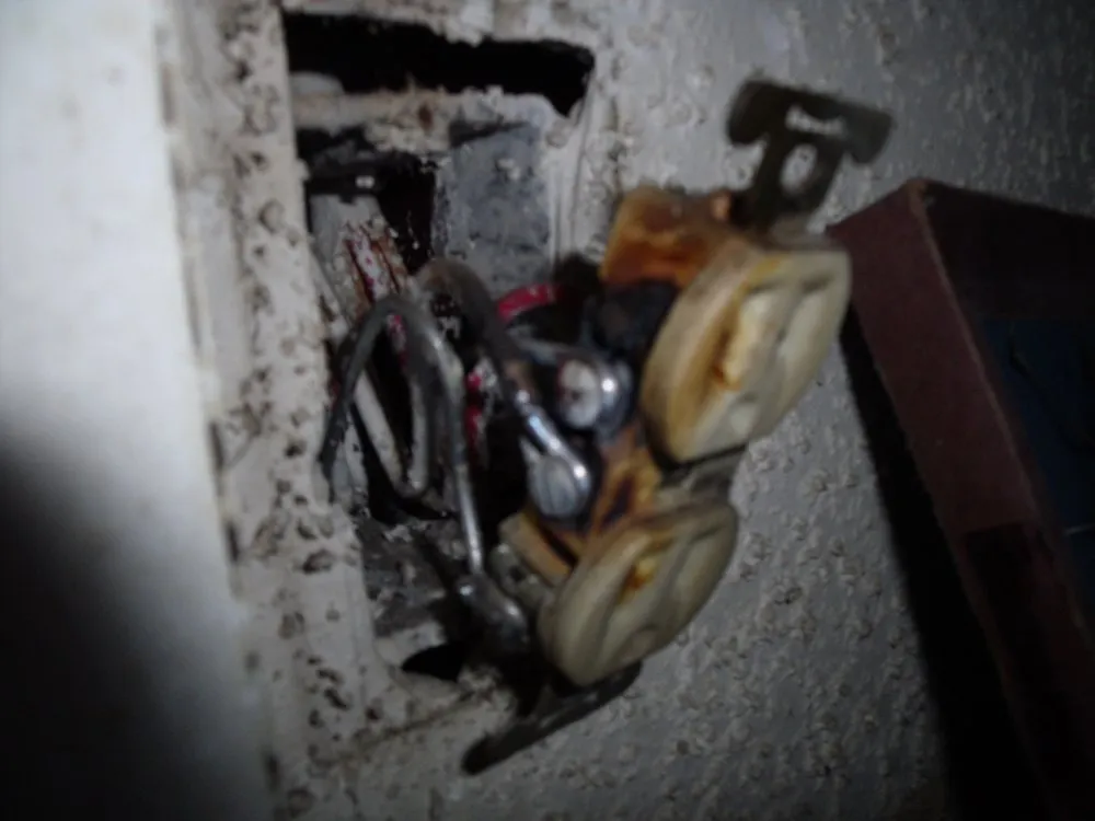 Slide of Live Wire EPS