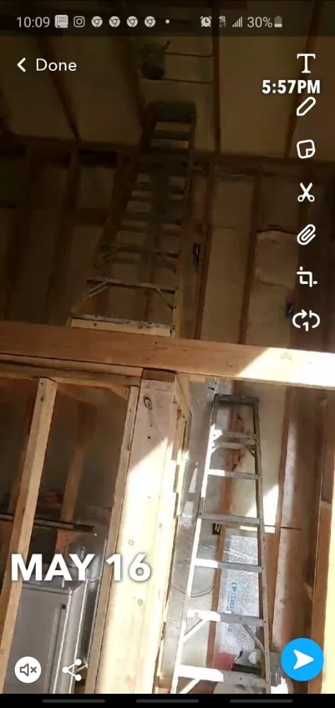 Slide of Livewire electric