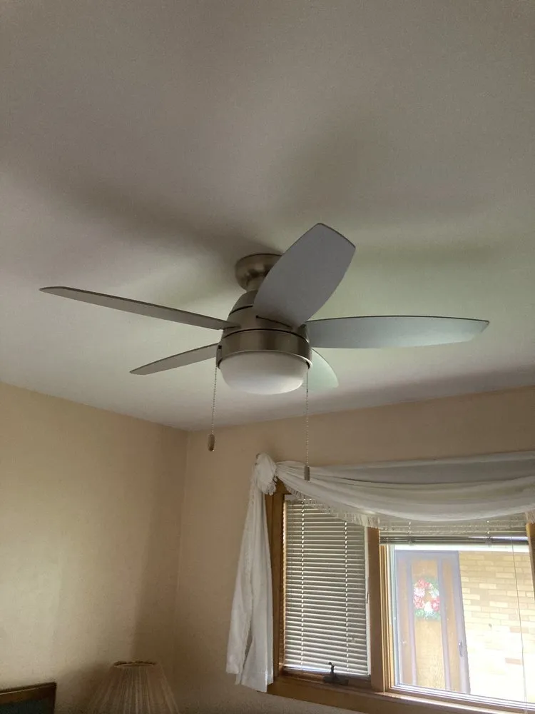 Slide of LiveWire Electric