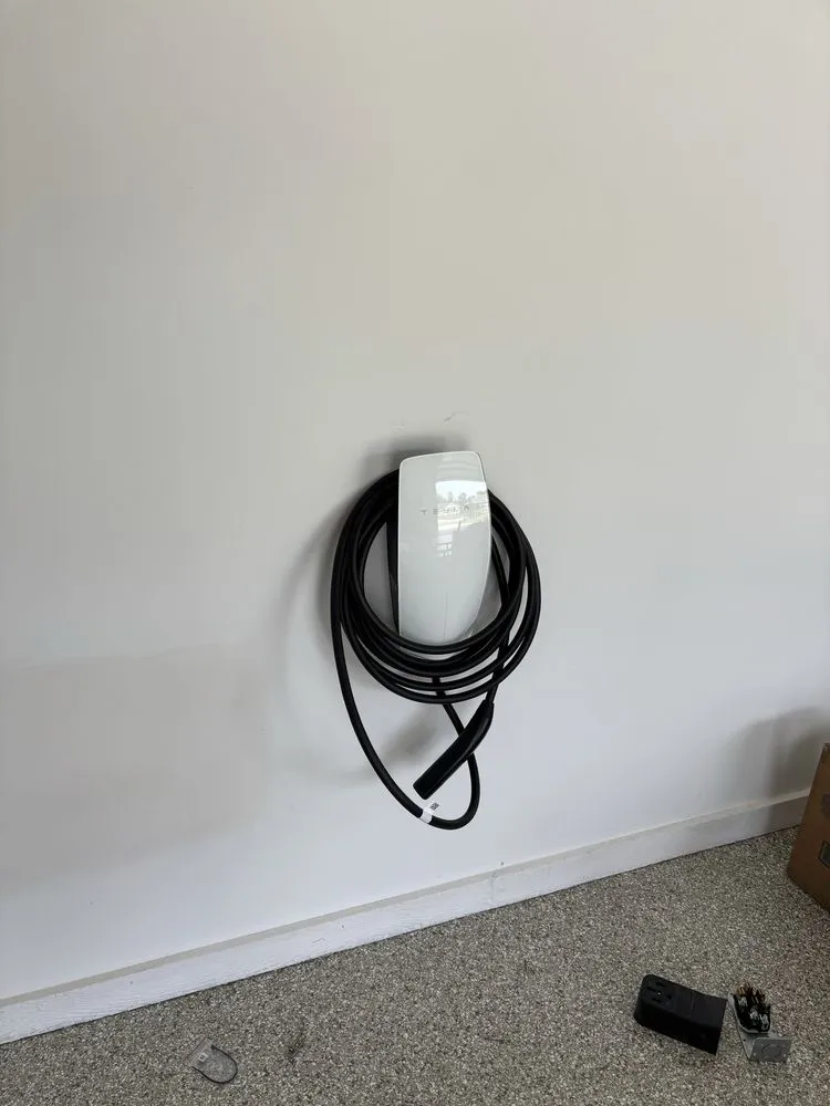 Slide of Livewire Electric Service