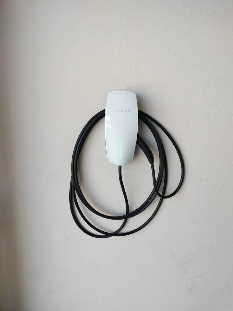 Slide of Livewire Electrician