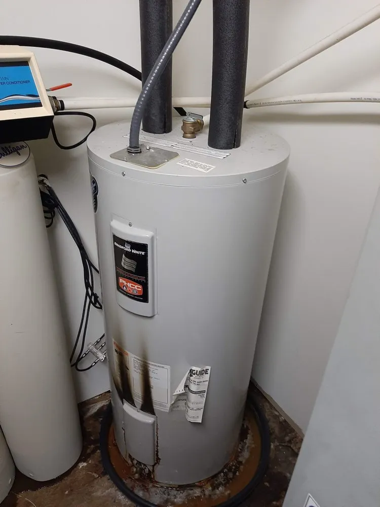 Reliable circuit breaker repair service in Hubert, NC - Lizard with a Ladder