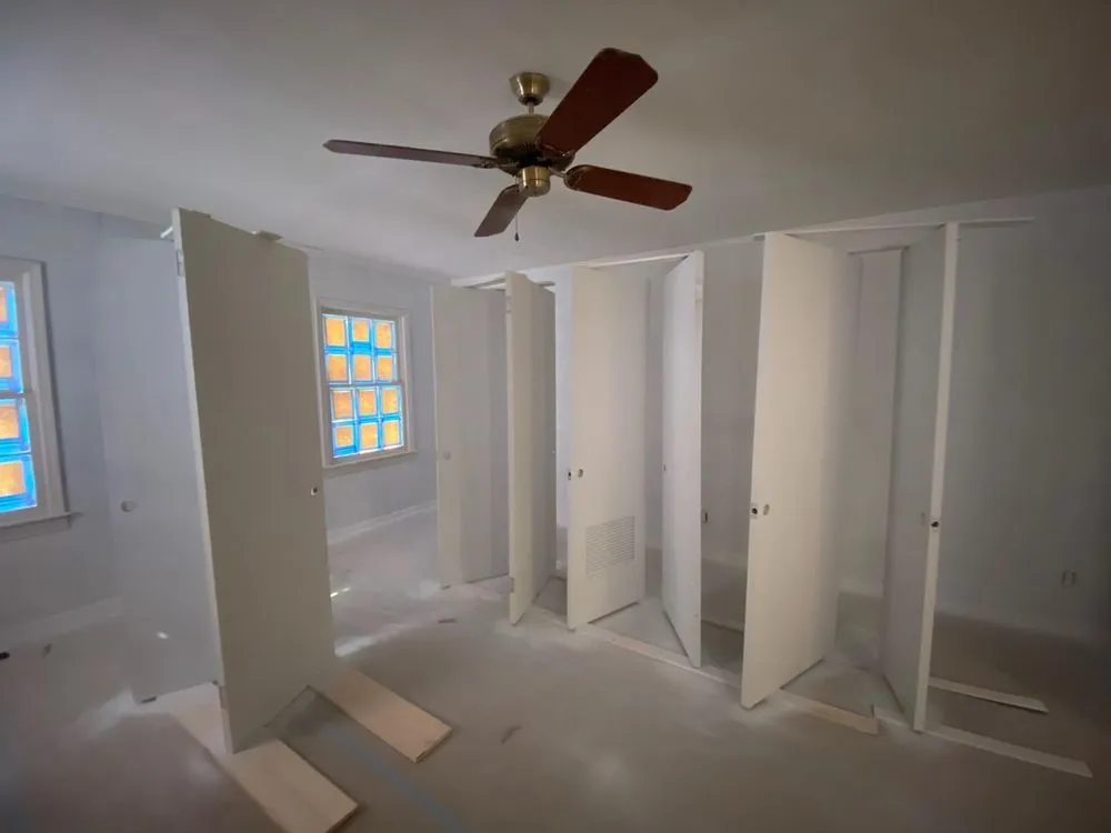 Slide of L&L Construction and Renovation