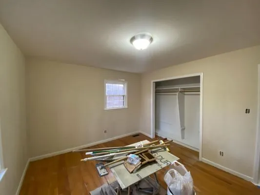 L&L Construction and Renovation Logo