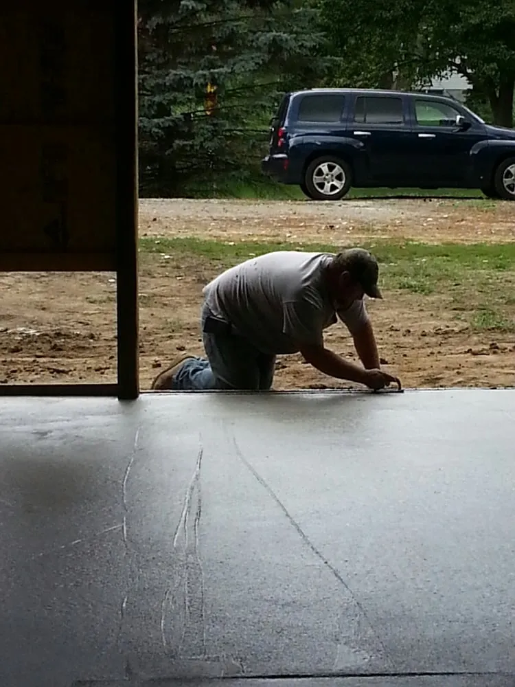 Slide of L&L Electric