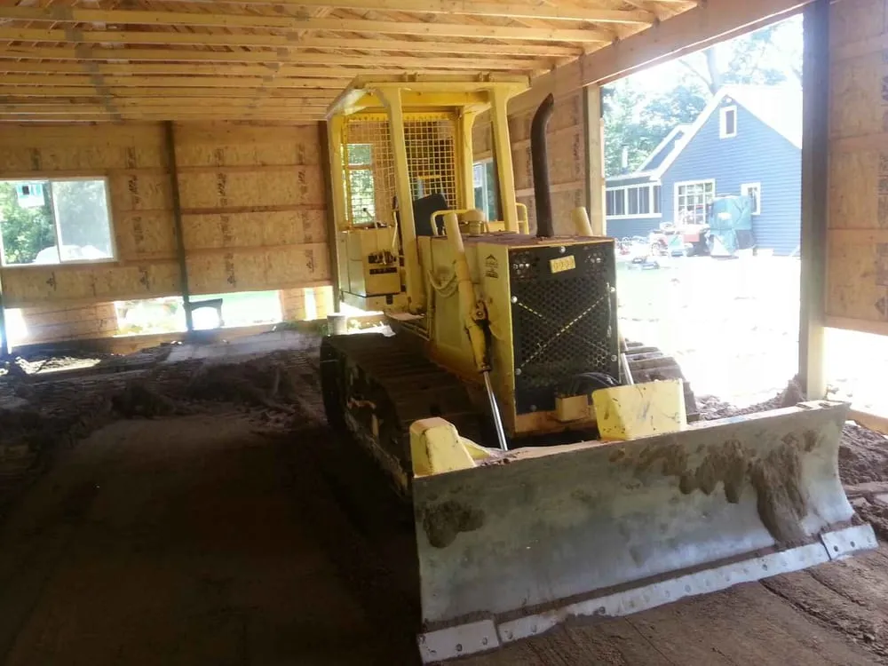 Slide of L&L Electric