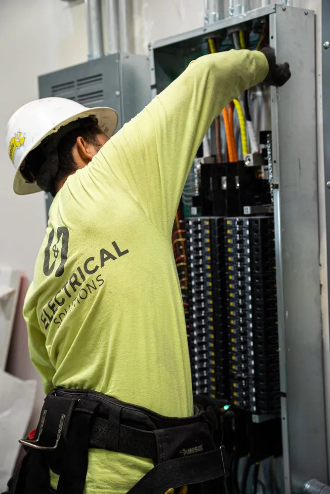 Slide of L&L Electrical Solutions