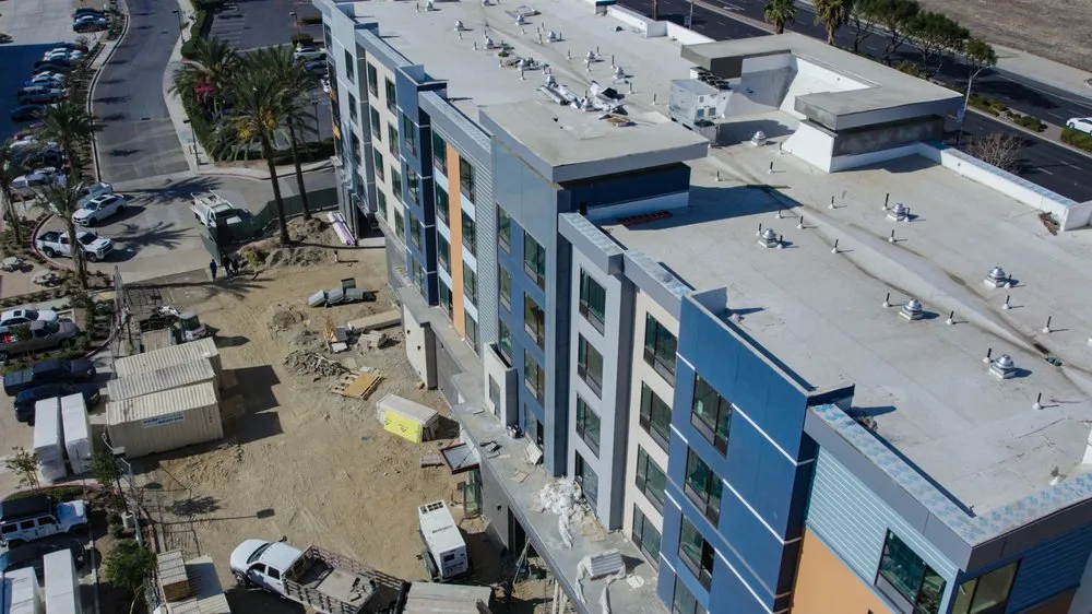 Slide of L&L Electrical Solutions