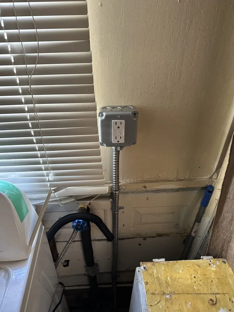 Professional emergency electrical service experts serving ,  - Lloyd & Lloyd Electric Company