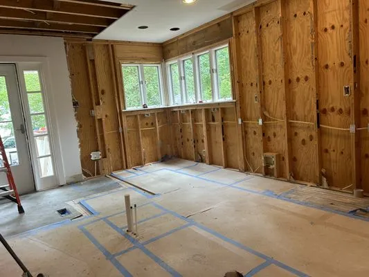 Lloyd & Lloyd Electric Company Logo