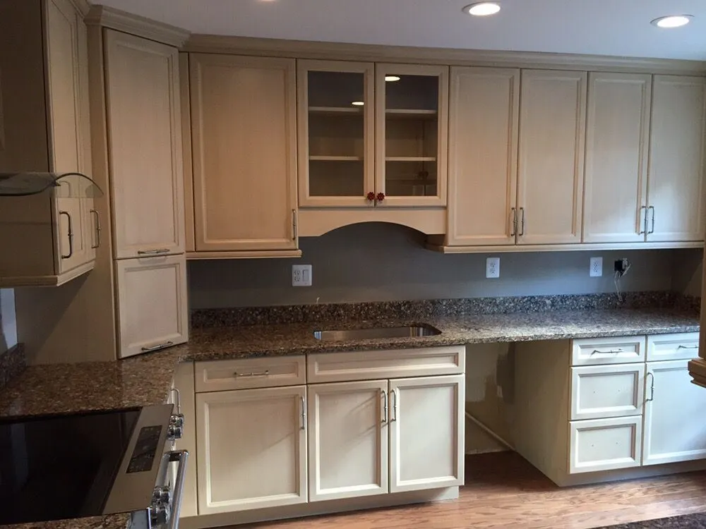 Slide of LLUGO General Contracting