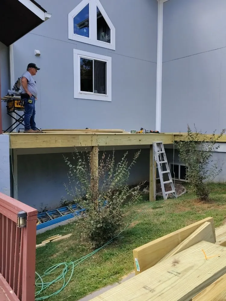 Slide of L&M Construction