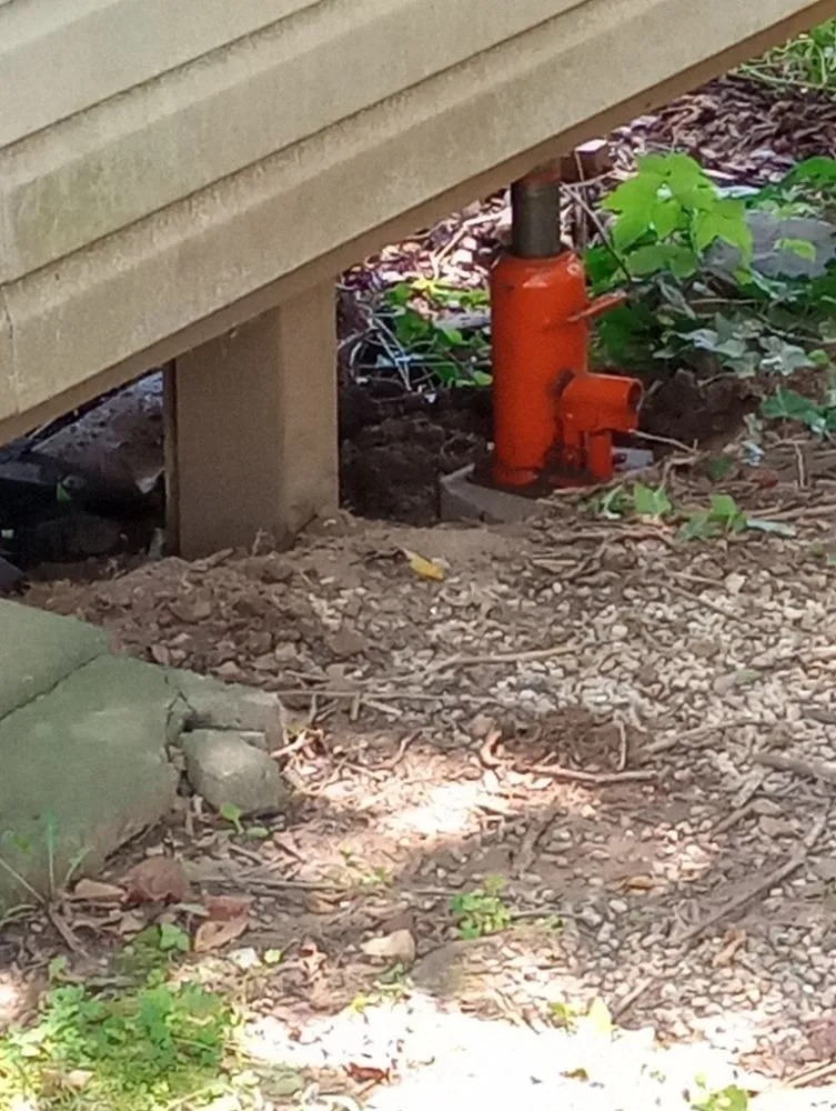 Slide of L&M Construction