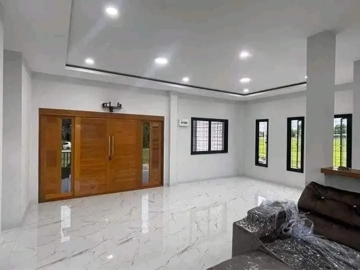 Slide of LM Electrical Solutions