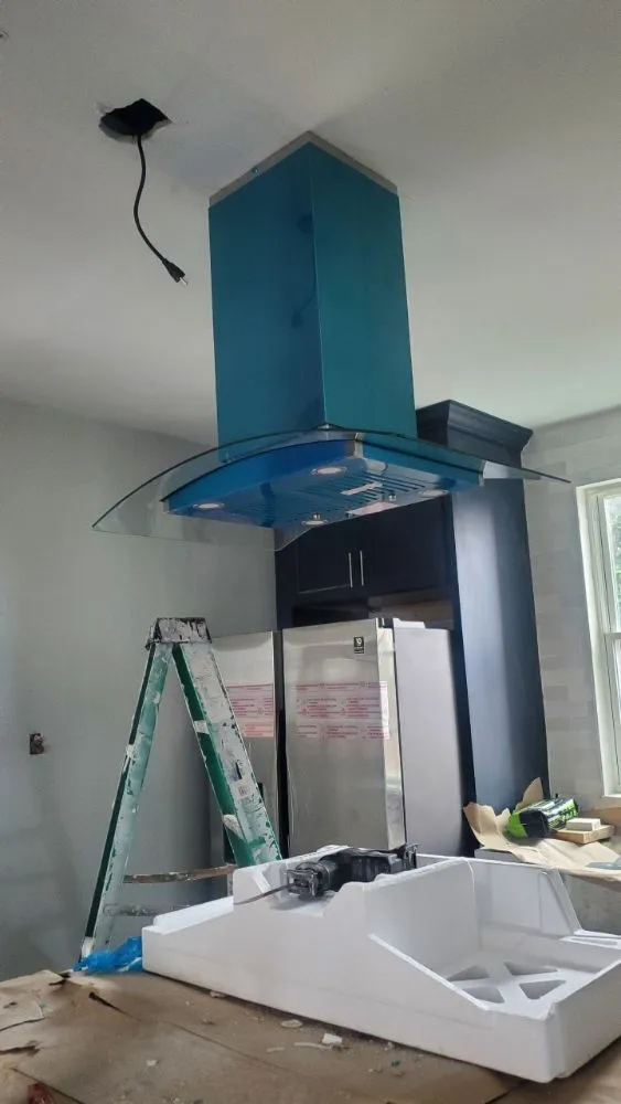 Slide of L&M Home Improvement