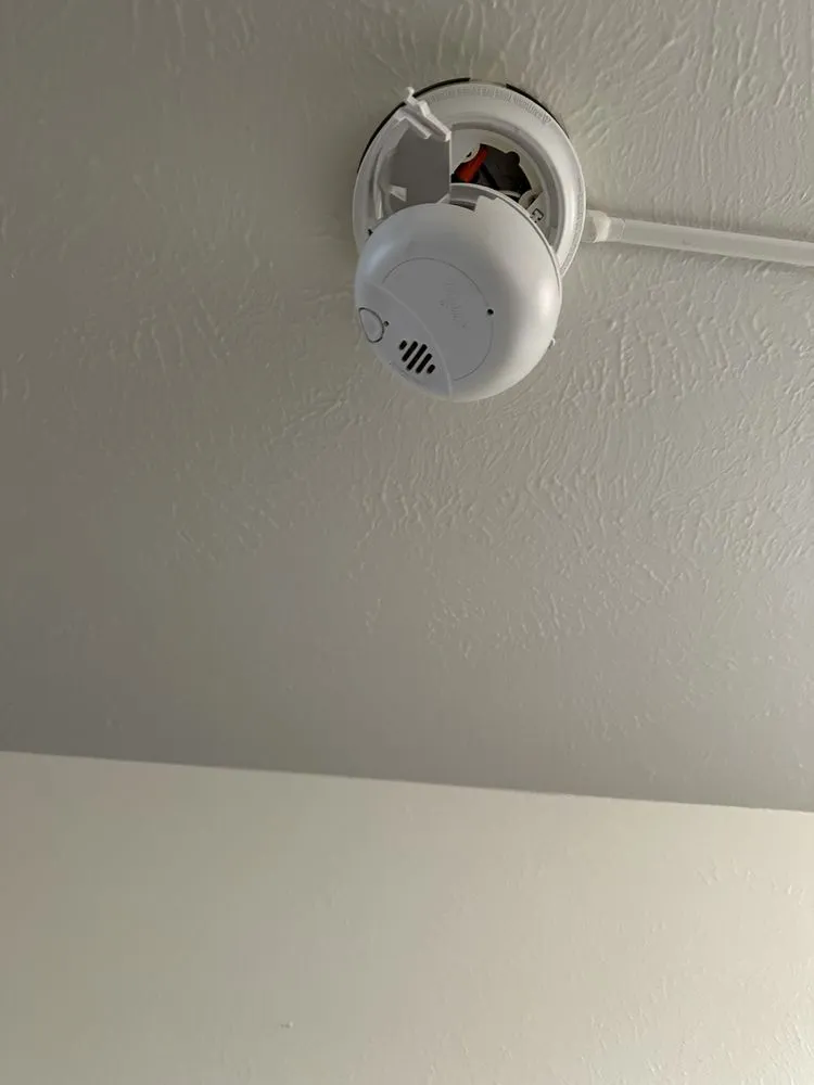 Slide of LMA Handyman Services