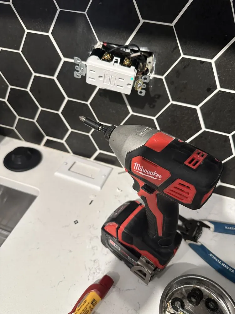 Slide of LMA Handyman Services