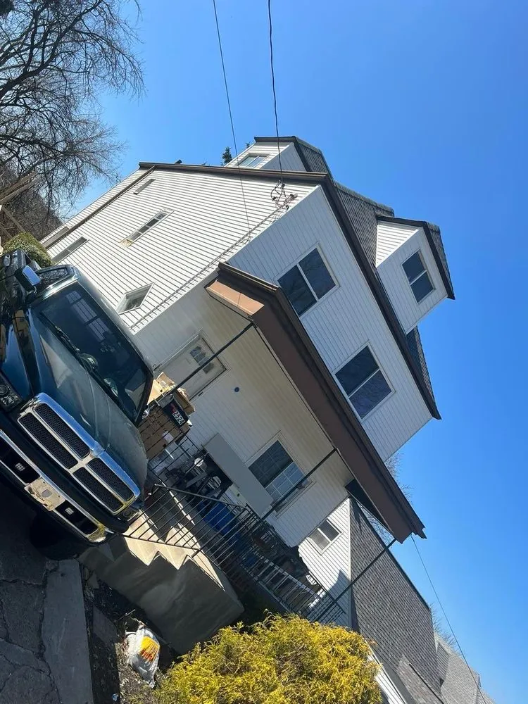 Slide of LMM Contracting