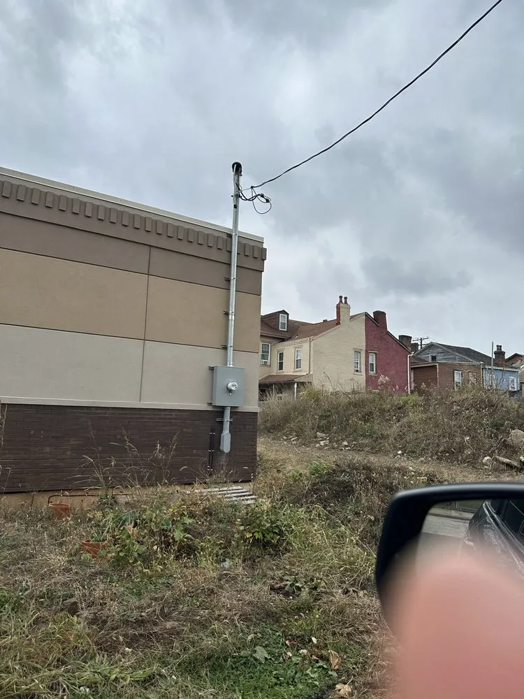 Slide of LMM Contracting