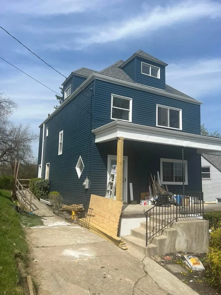 Slide of LMM Contracting