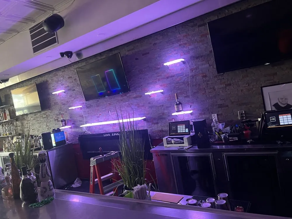 Slide of LMM Contracting