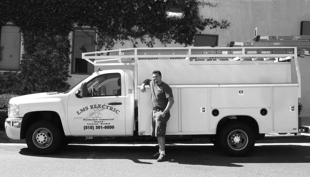 Professional electrician providing outlet and switch repair in Montrose, CA - LMS Electric
