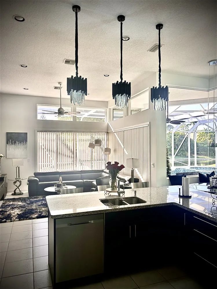 Slide of LO Power Solutions