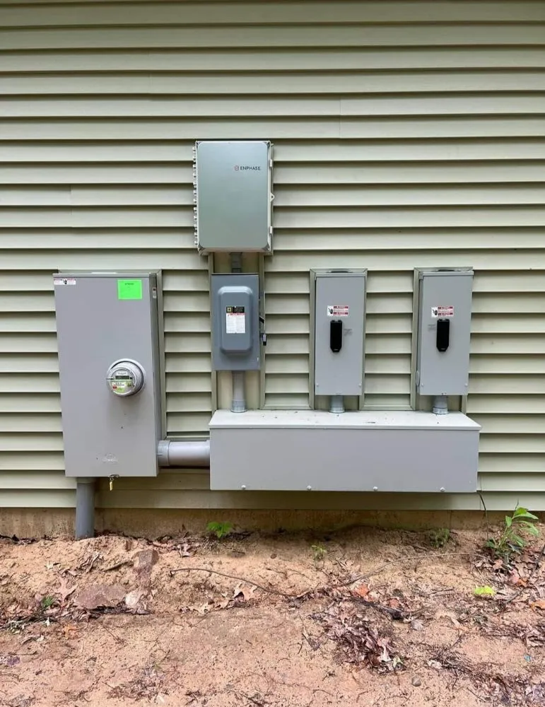 Emergency electrician providing emergency electrical service in lexington, MI - Load Electrical