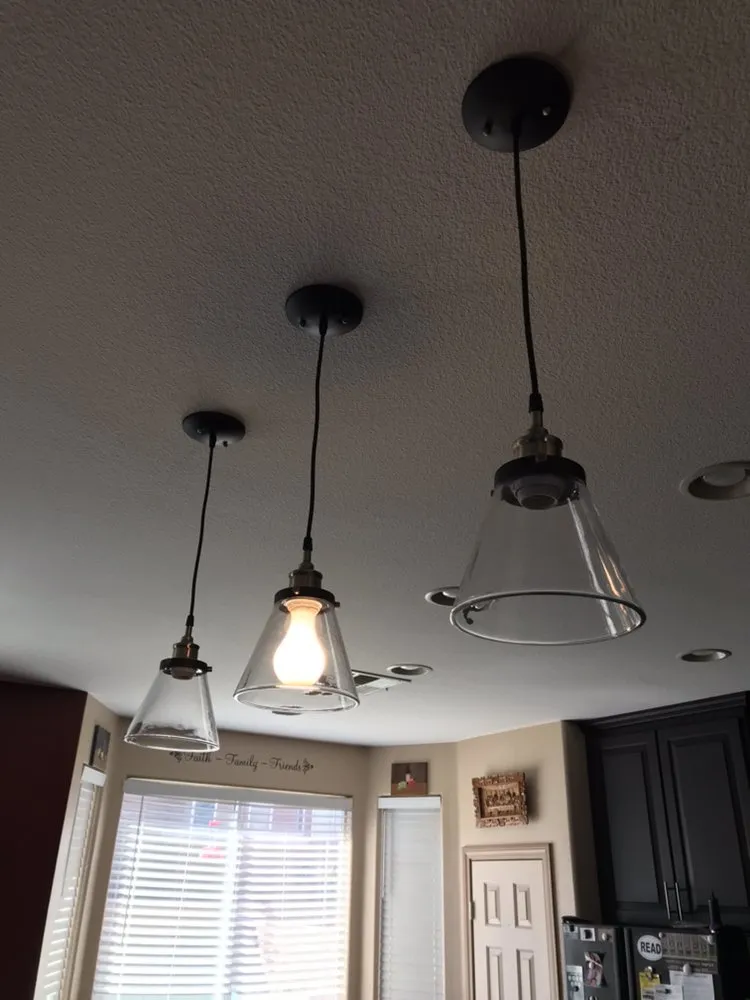 Slide of Lobo Electric