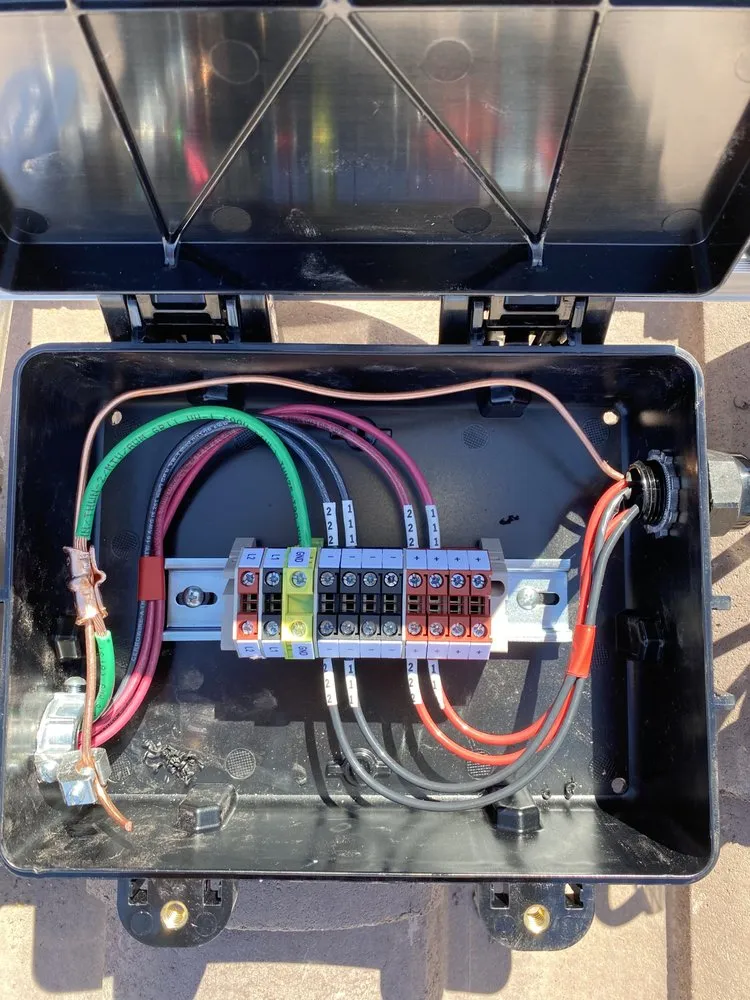 Reliable circuit breaker repair service in San Fernando Valley, CA - Lobo Renewable Service Co