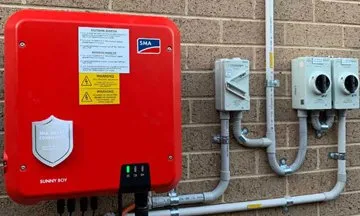 Reliable electrician providing emergency electrical service in San Fernando Valley, CA - Lobo Renewable Service Co