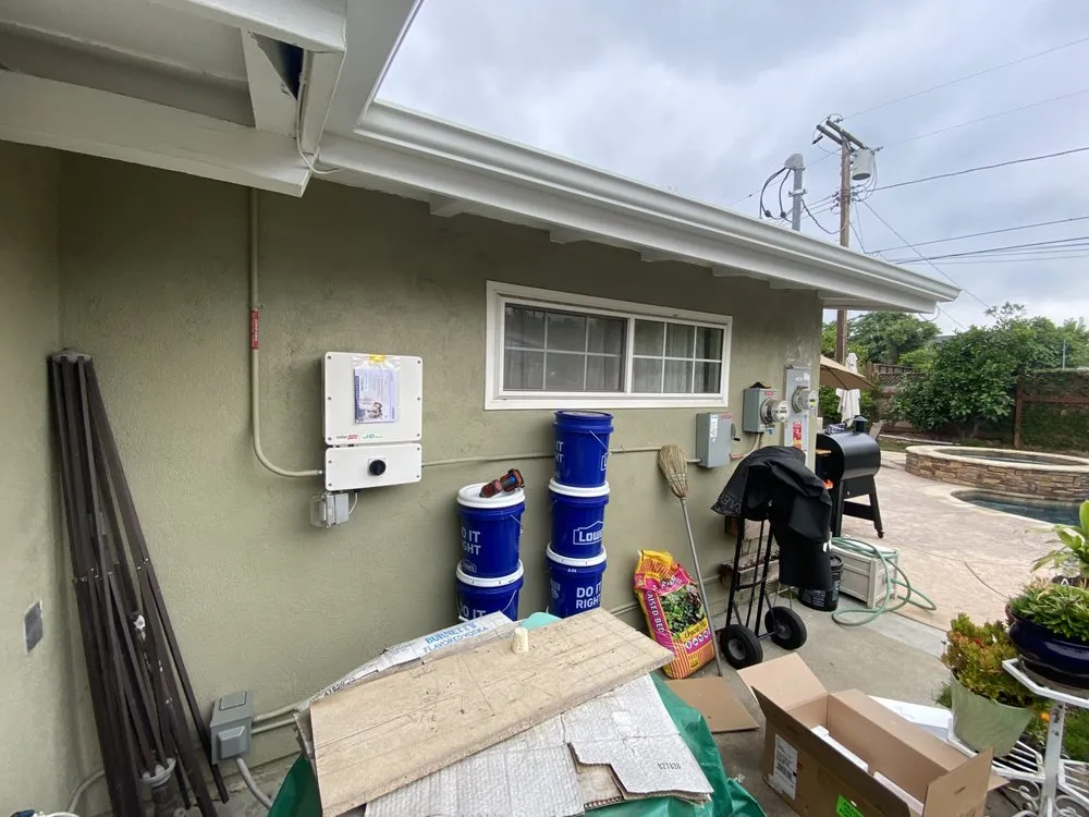 Emergency electrical repair in San Fernando Valley, CA by Lobo Renewable Service Co