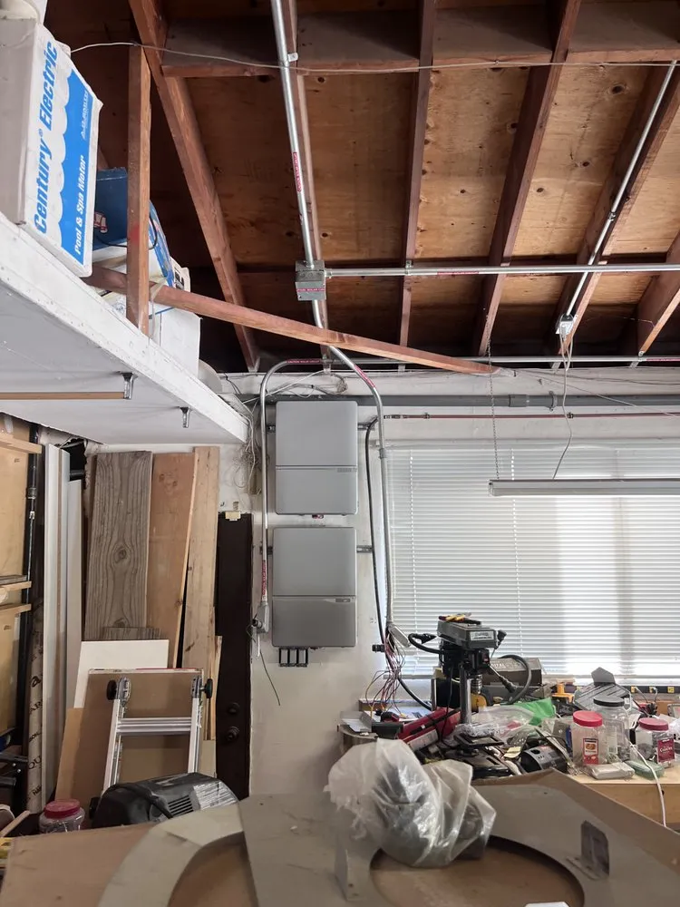 Licensed electrician providing outlet and switch repair in San Fernando Valley, CA - Lobo Renewable Service Co
