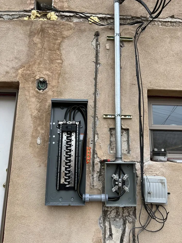 Slide of Lobos Electric