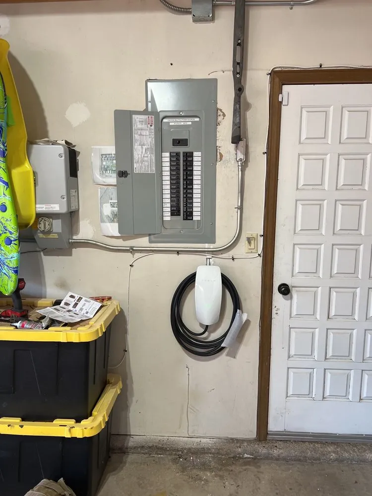 Slide of Lobos Electric