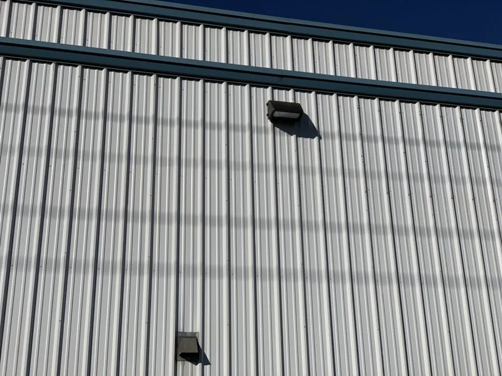 Reliable electrical service for homes in lighting installation, by