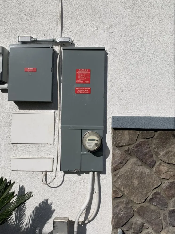 Certified circuit breaker repair experts serving , - Lobos Master Builder