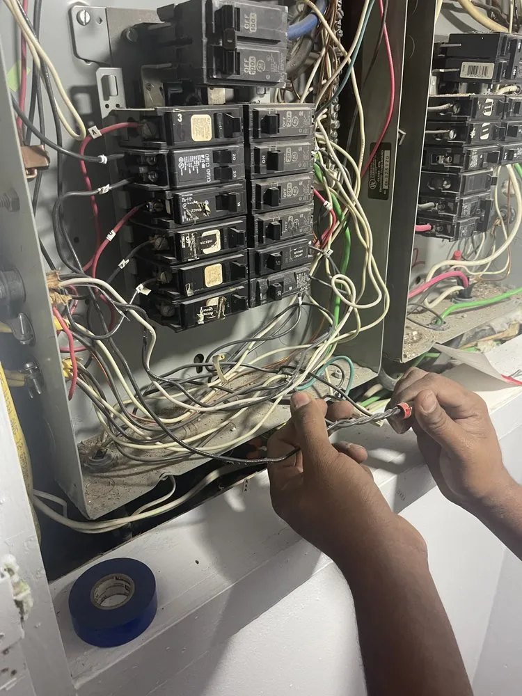 Certified outlet and switch repair experts serving South Richmond Hill, NY - Local Electric