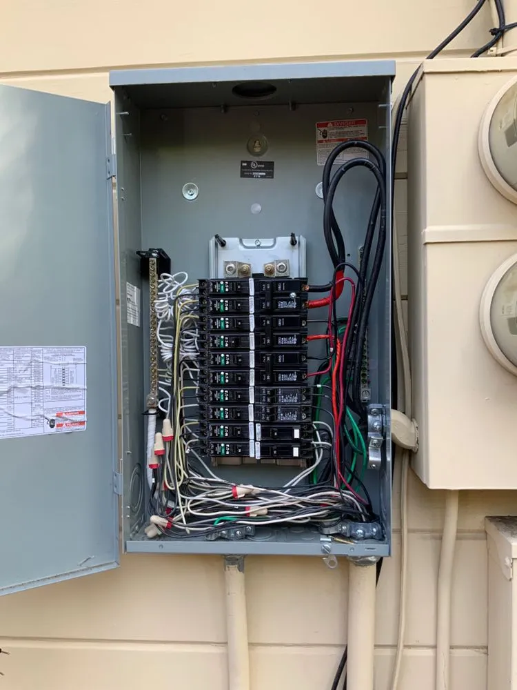 Slide of Local Electricians