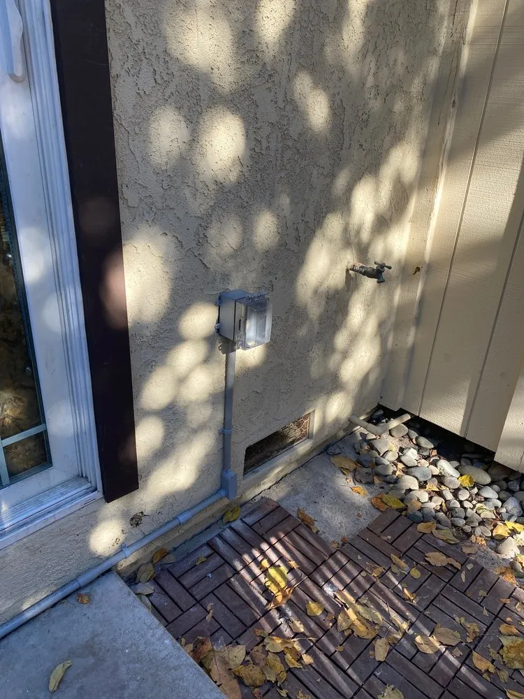 Slide of Local Electricians