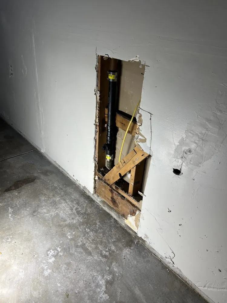 Slide of Local Leo’s Skilled Services