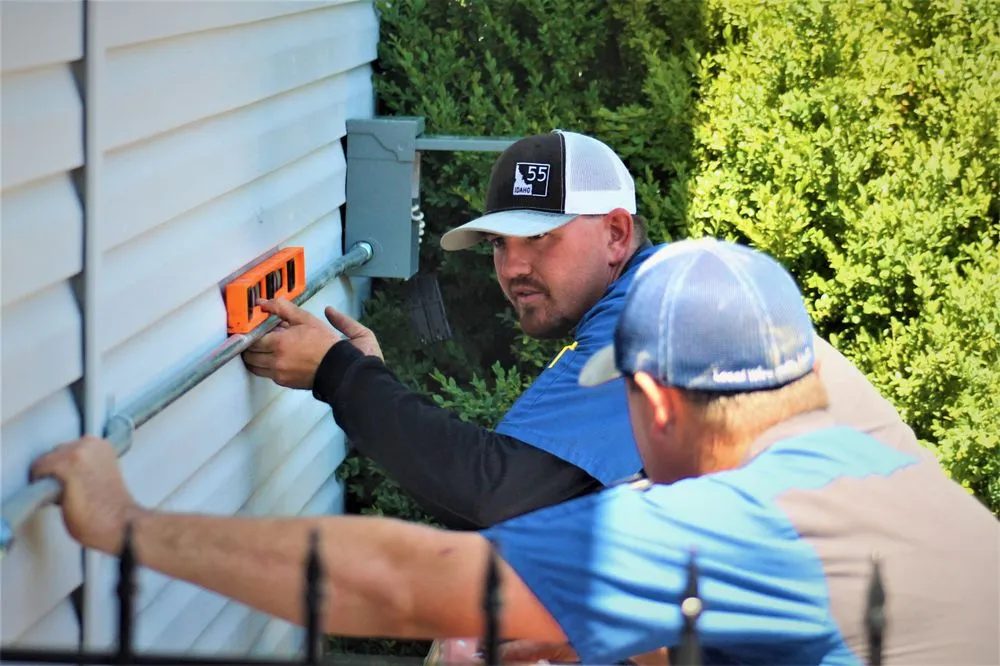 Slide of Local Wire Nutz