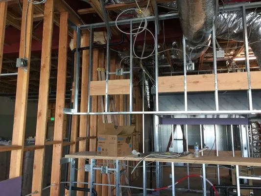 Lock And Alert Electrical Systems Logo