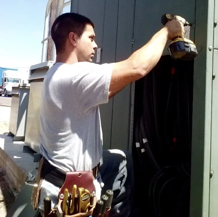 Slide of LoDolce Electric